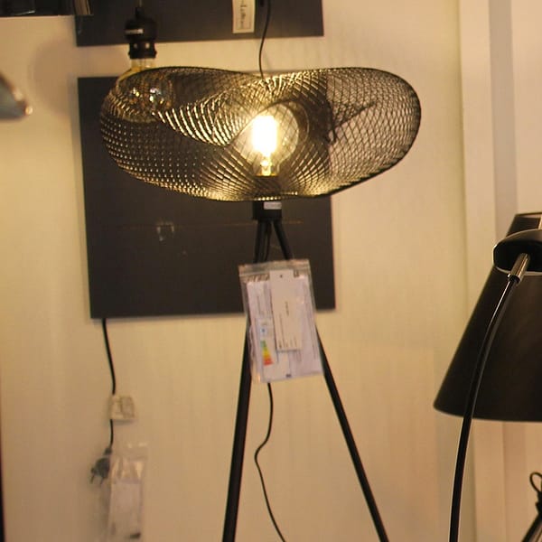 Lampadaire design noir
